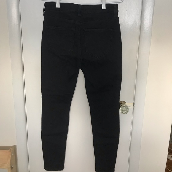 Black Old Navy Rockstar Jeans - Built-In Warm - Picture 2 of 4